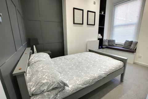 1 bedroom flat for sale, The Polygon, Southampton