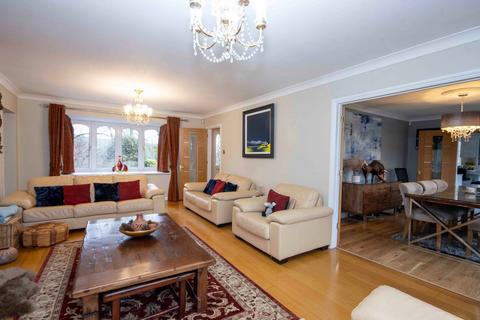 4 bedroom detached house for sale, Solesbridge Lane, Chorleywood, WD3