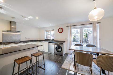 4 bedroom detached house for sale, Truesdales, Ickenham, Uxbridge