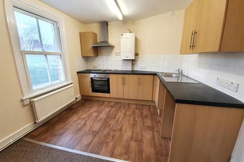 2 bedroom flat to rent, The Cock, Salop Road, Welshpool