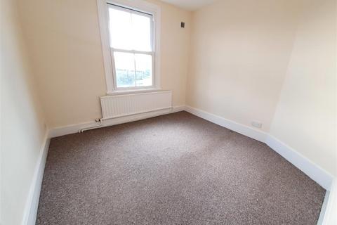 2 bedroom flat to rent, The Cock, Salop Road, Welshpool