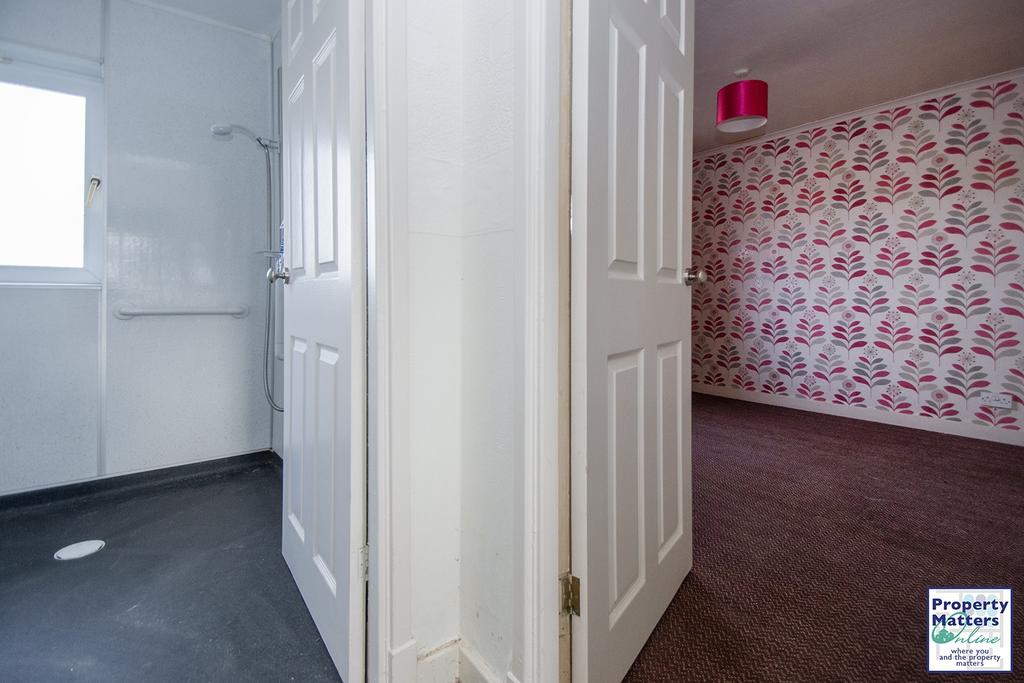 Bedroom One/Wet Room