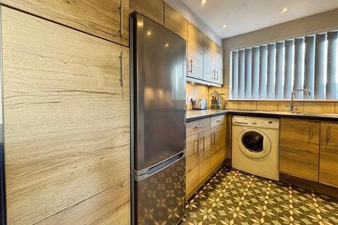 undefined, Oakdale Close, Bradford BD10