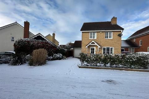 4 bedroom detached house for sale, Dove Gardens, Stowmarket IP14