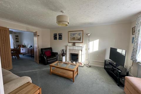 4 bedroom detached house for sale, Dove Gardens, Stowmarket IP14