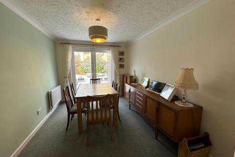 4 bedroom detached house for sale, Dove Gardens, Stowmarket IP14