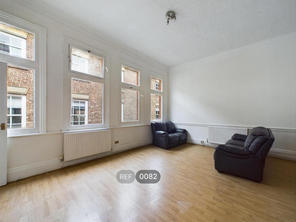 Kitchen &amp; Living area