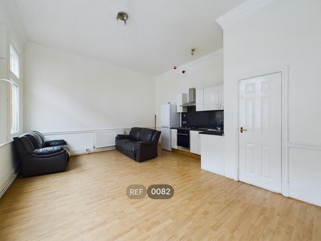 Kitchen &amp; Living area