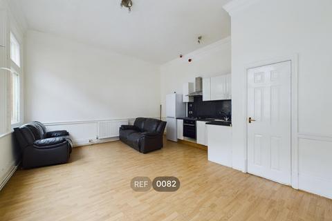 1 bedroom apartment to rent, Bishop Lane, Hull, HU1 1PA