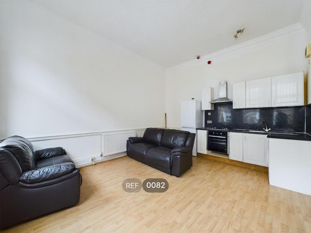 Kitchen &amp; Living area
