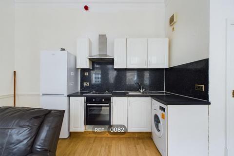 1 bedroom apartment to rent, Bishop Lane, Hull, HU1 1PA