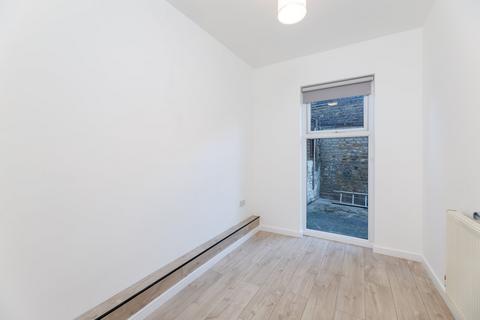 2 bedroom flat to rent, Dalling Road, Hammersmith  W6