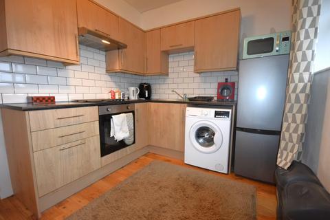 1 bedroom flat to rent, 3 Weston Court, Holton Road, CF63 4JD