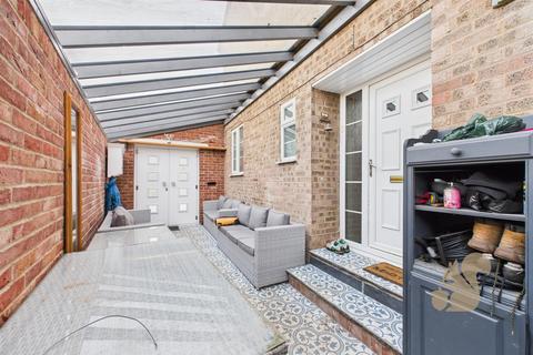 4 bedroom end of terrace house for sale, Pinecroft Rise, Sudbury