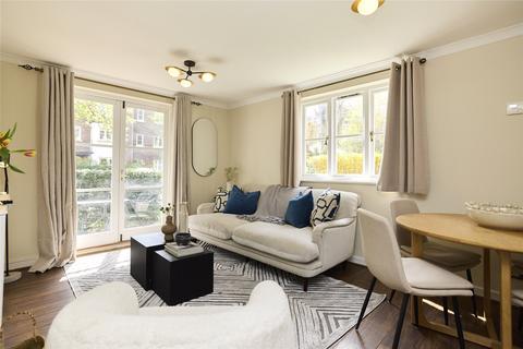 2 bedroom flat for sale, Brompton Park Cresent, London, Fulham, SW6
