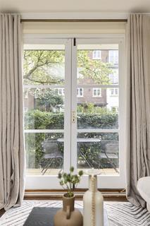 2 bedroom flat for sale, Brompton Park Cresent, London, Fulham, SW6