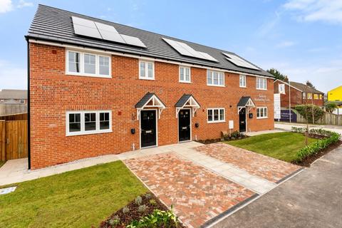 3 bedroom semi-detached house for sale, Cale Lane, Wigan WN2