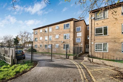1 bedroom apartment to rent, Claret Gardens, London, SE25