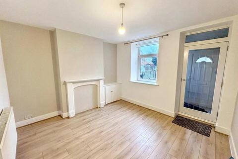 3 bedroom terraced house to rent, Vale Road, Mansfield Woodhouse, Mansfield