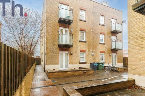 undefined, Cinnamon Court, Newport PO30