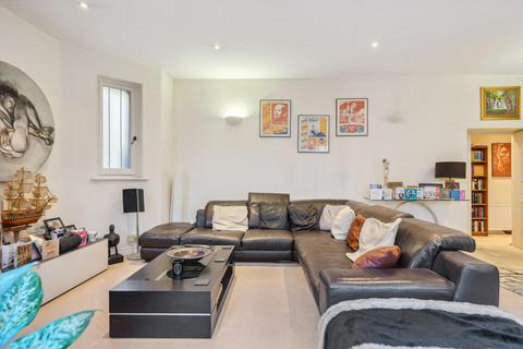 2 bedroom flat to rent, Nevern Mansions, Warwick Road, London, SW5