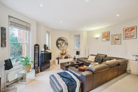 2 bedroom flat to rent, Nevern Mansions, Warwick Road, London, SW5