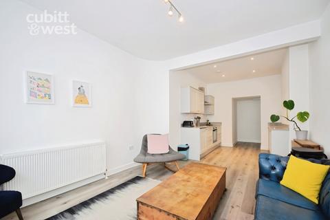 3 bedroom maisonette to rent, Upper North Street, Brighton, BN1