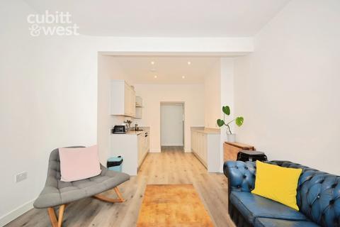 3 bedroom maisonette to rent, Upper North Street, Brighton, BN1