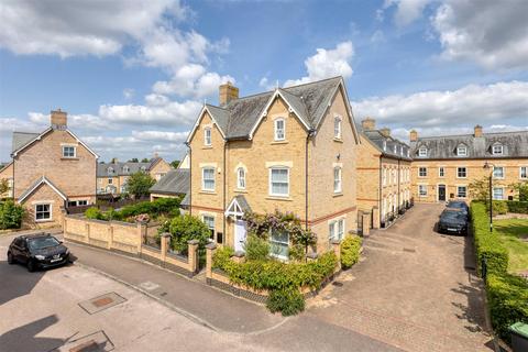 4 bedroom detached house for sale, Heathcliff Avenue, Fairfield SG5 4EY