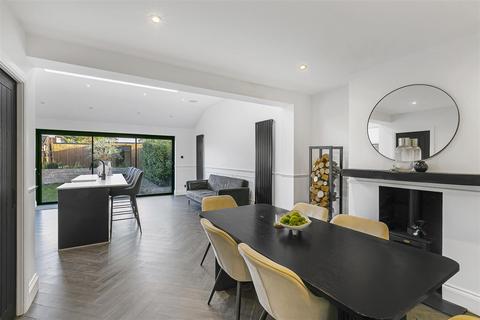 3 bedroom end of terrace house for sale, Walton Avenue, Cheam, Sutton