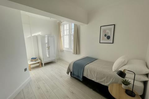 2 bedroom flat to rent, 1 Wilbury Villas, Hove, BN3