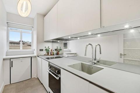 1 bedroom apartment to rent, Farm Street, London W1J