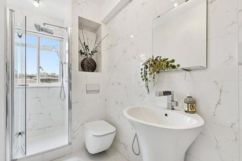 1 bedroom apartment to rent, Farm Street, London W1J