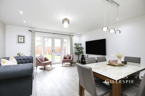 3 bedroom terraced house to rent, Masterman Place, Uxbridge, UB10
