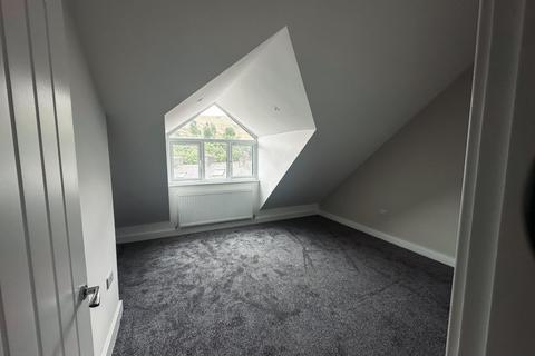 5 bedroom terraced house to rent, Halifax Road, West Yorkshire OL14