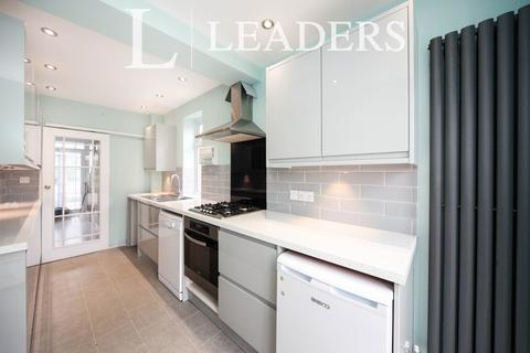 3 bedroom terraced house to rent, Walcot Avenue, LU2