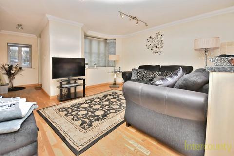 2 bedroom maisonette to rent, Northfields, Essex CM24