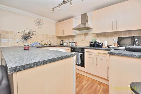 2 bedroom maisonette to rent, Northfields, Essex CM24