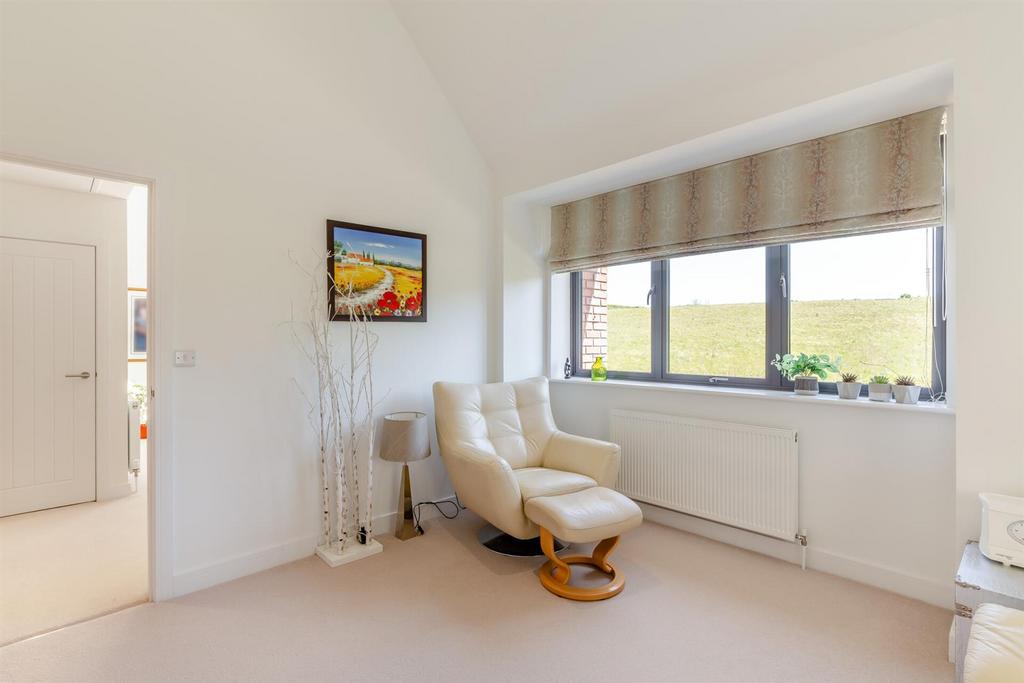 8649640-interior03.jpg