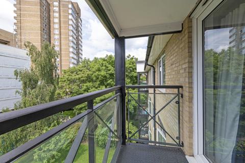1 bedroom flat to rent, Winders Road, London, SW11