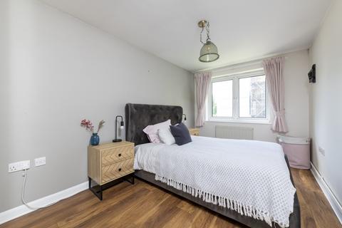1 bedroom flat to rent, Winders Road, London, SW11