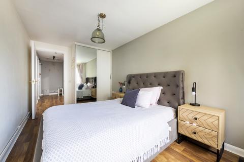 1 bedroom flat to rent, Winders Road, London, SW11