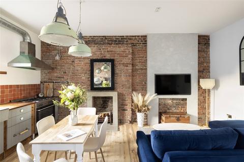 1 bedroom penthouse to rent, Arundel Gardens, London, W11