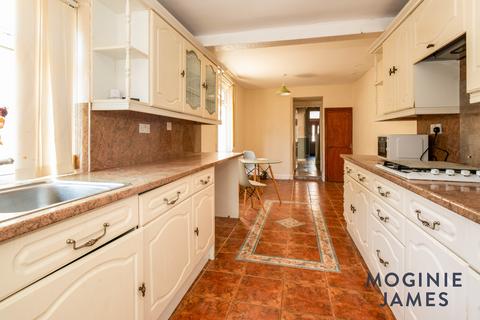 3 bedroom terraced house to rent, St. Peters Street, Cardiff, Cardiff, CF24
