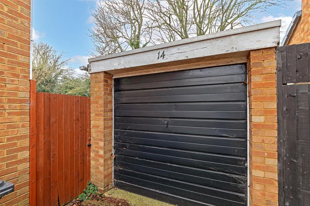 14 Barncroft Road Internals-21.jpg