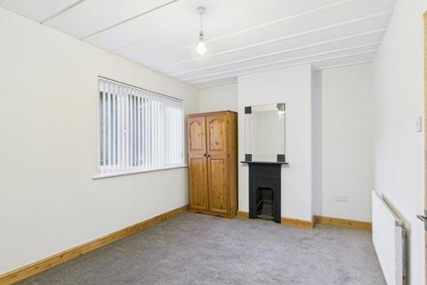 3 bedroom terraced house to rent, Austen Walk, Lincoln