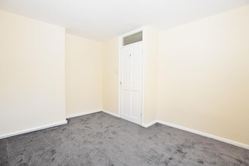 Bedroom 1 2.JPG