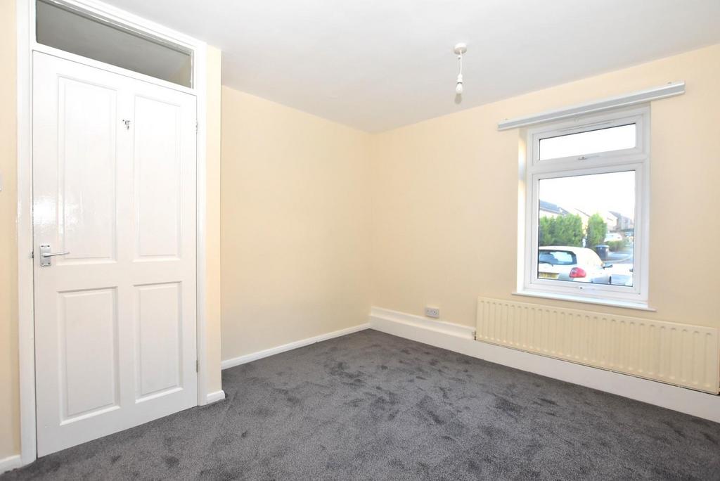 Bedroom 1 3.JPG