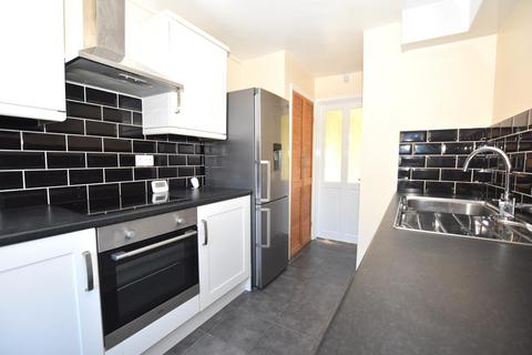 2 bedroom flat to rent, Lime Grove, Darley Dale, Matlock