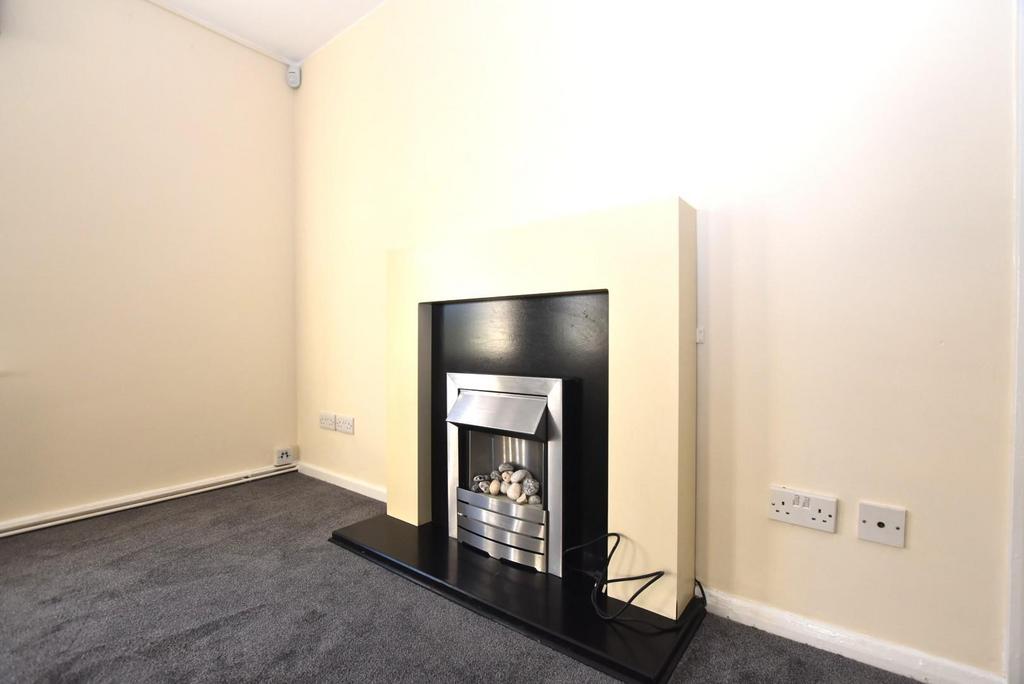 Living room 3.JPG